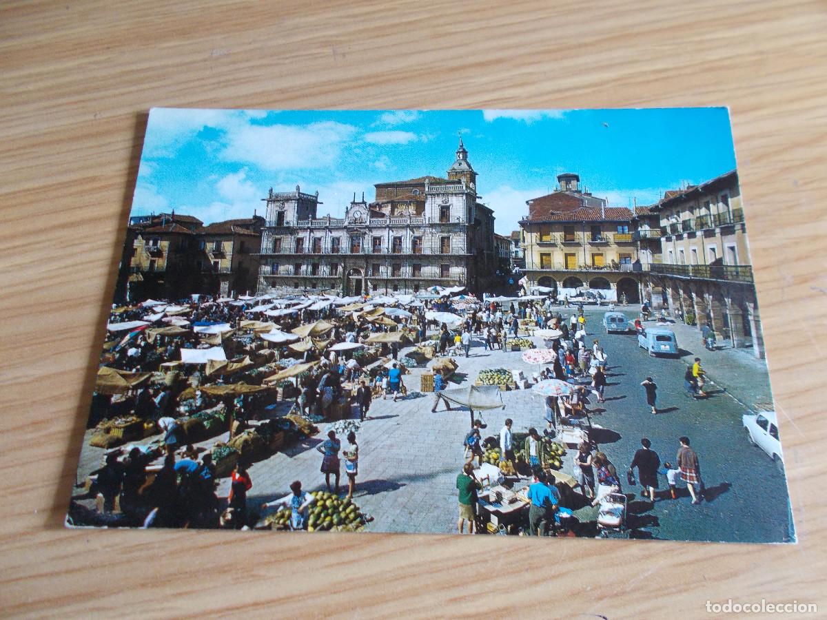 Postcards: LEON -- PLAZA MAYOR EN DIA DE MERCADO