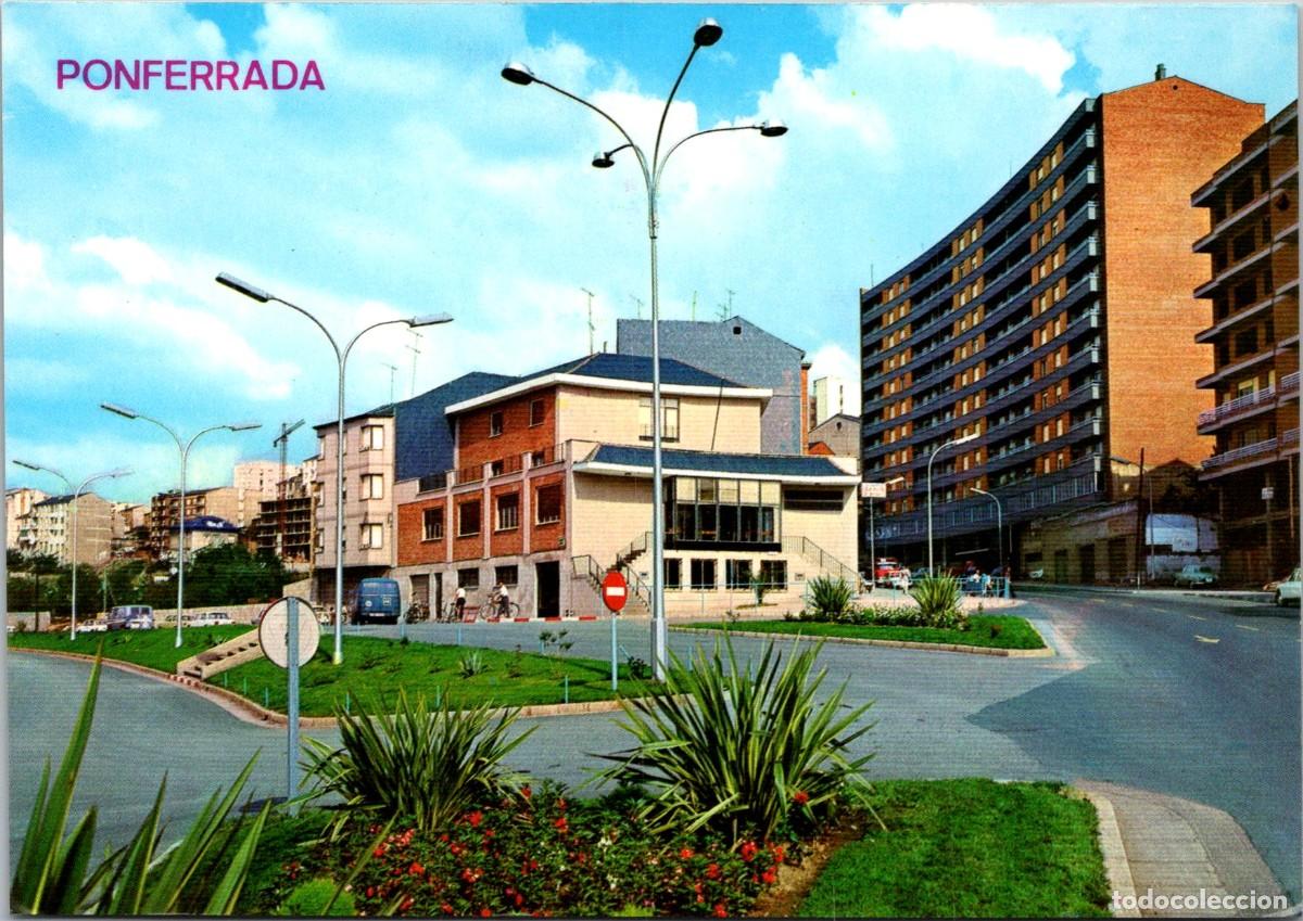 Postales: Ponferrada - Plazoleta y edificio de Correos - &Aacute;ngel 30 - 148x103mm - Foto 1