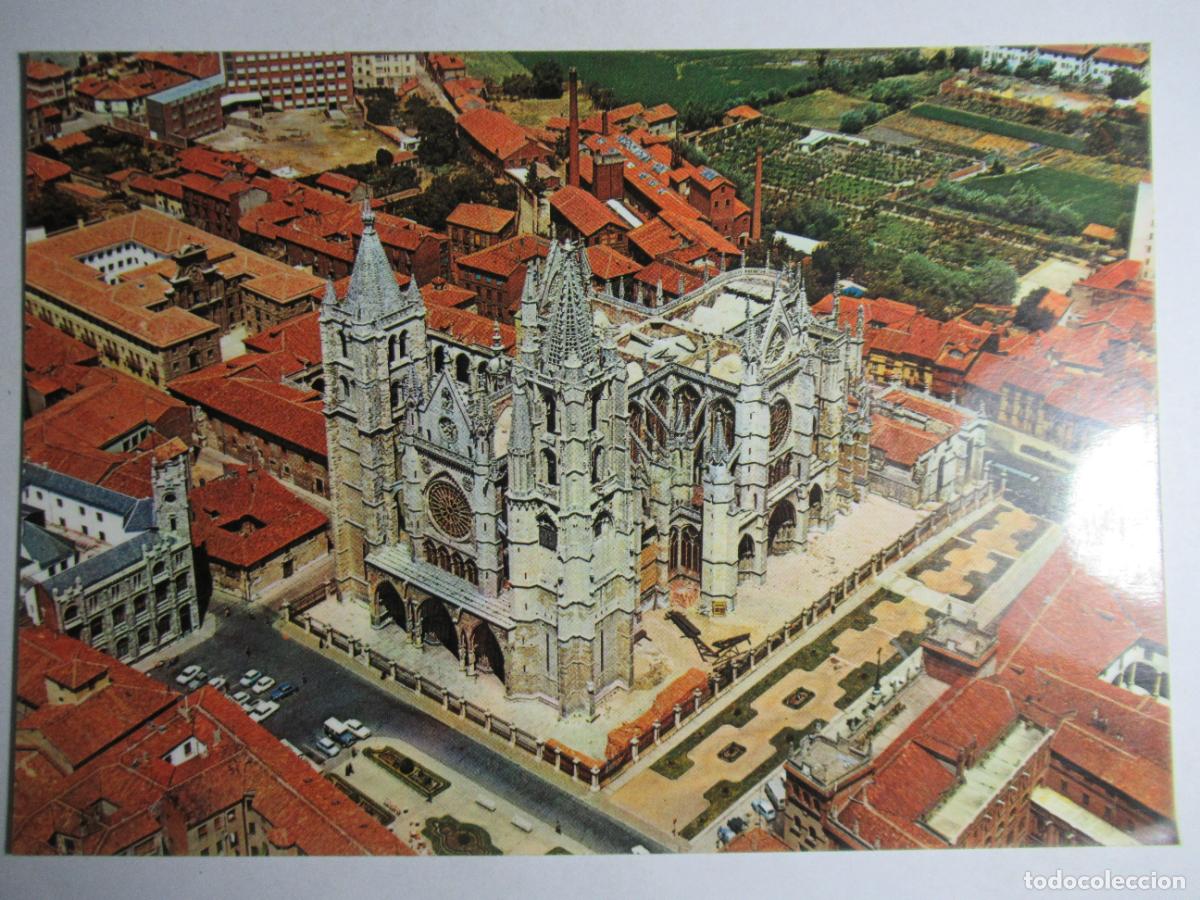 Postales: Le&oacute;n - Vista a&eacute;rea. Catedral - Foto 1