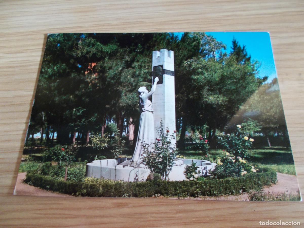 Postales: PONFERRADA --LEON-- MONUMENTO A GIL Y CARRASCO - Foto 1