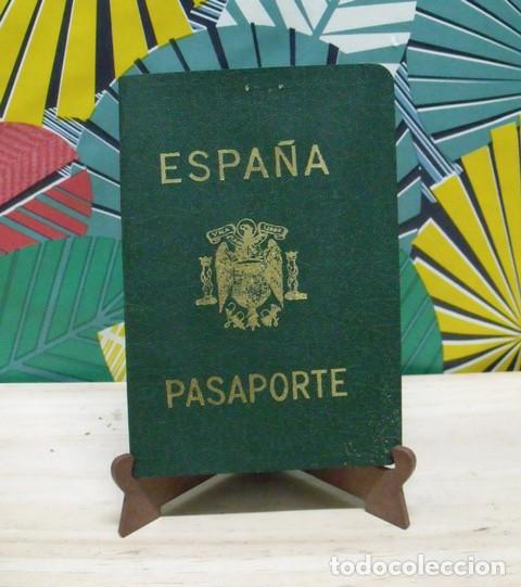 Postales: Pasaporte Espa&ntilde;a A&ntilde;o 1977 - Foto 2