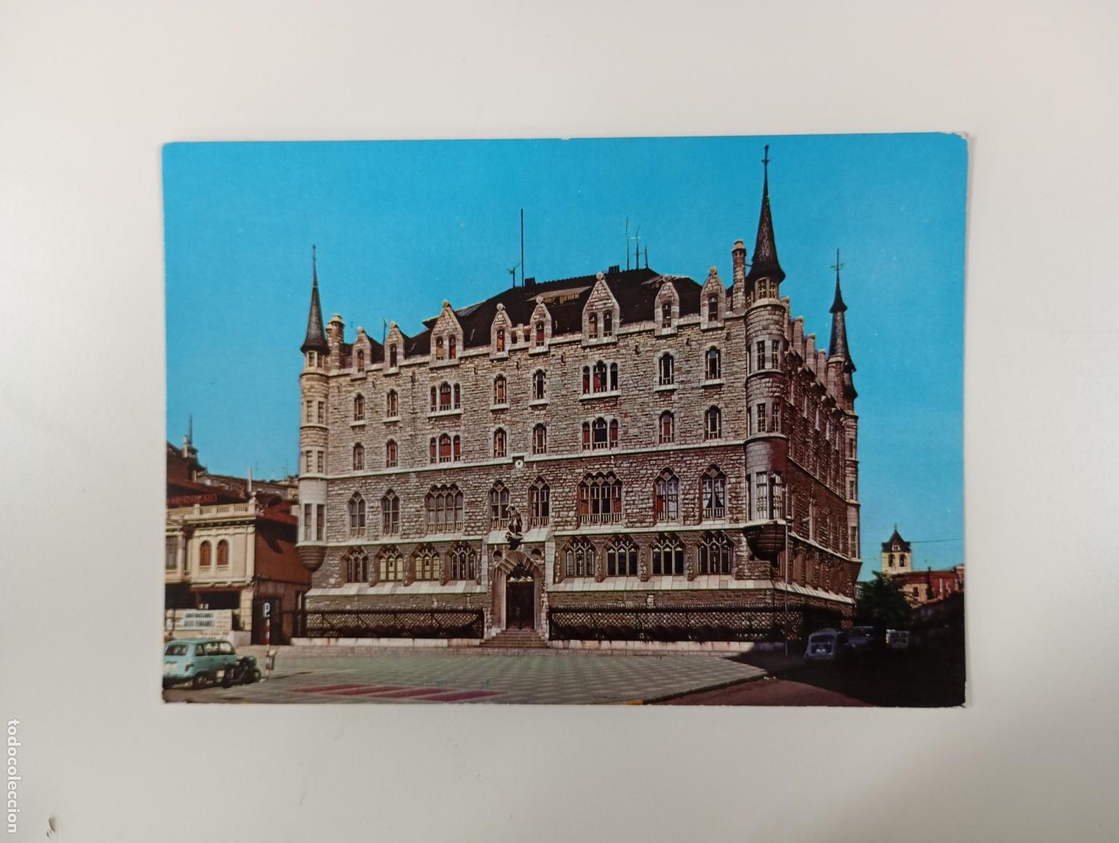 Postales: POSTAL DE LE&Oacute;N. EDIFICIO GAUD&Iacute;. TDKP21Z - Foto 1