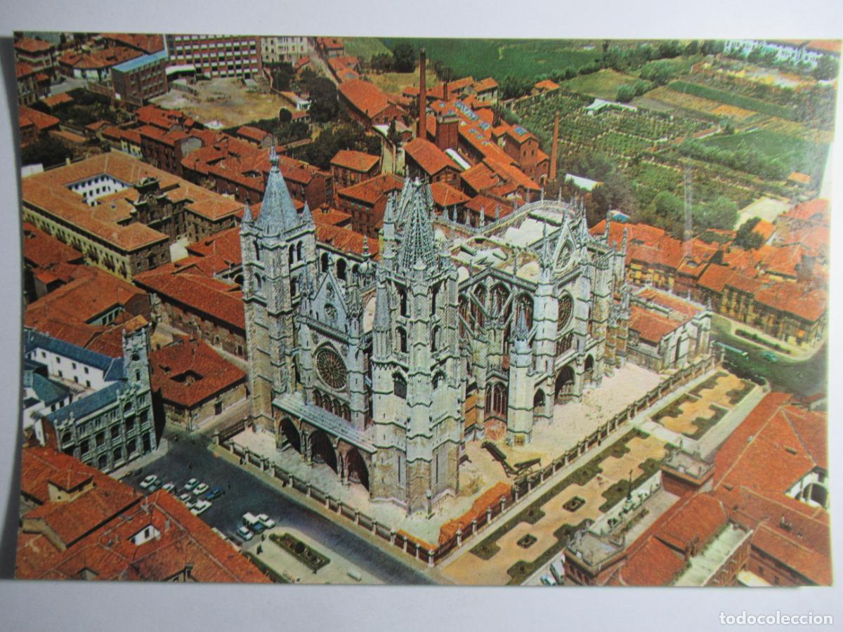 Postales: Le&oacute;n - Vista a&eacute;rea. Catedral - Foto 1