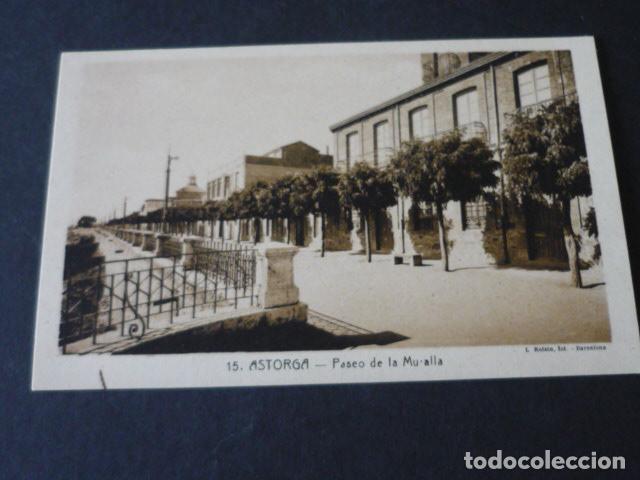 Postales: ASTORGA LEON PASEO DE LA MURALLA - Foto 1