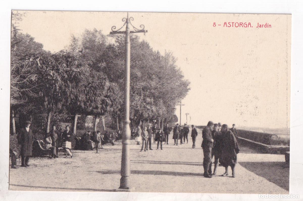 Postales: POSTAL. 8. ASTORGA. JARD&Iacute;N. LE&Oacute;N. - Foto 1