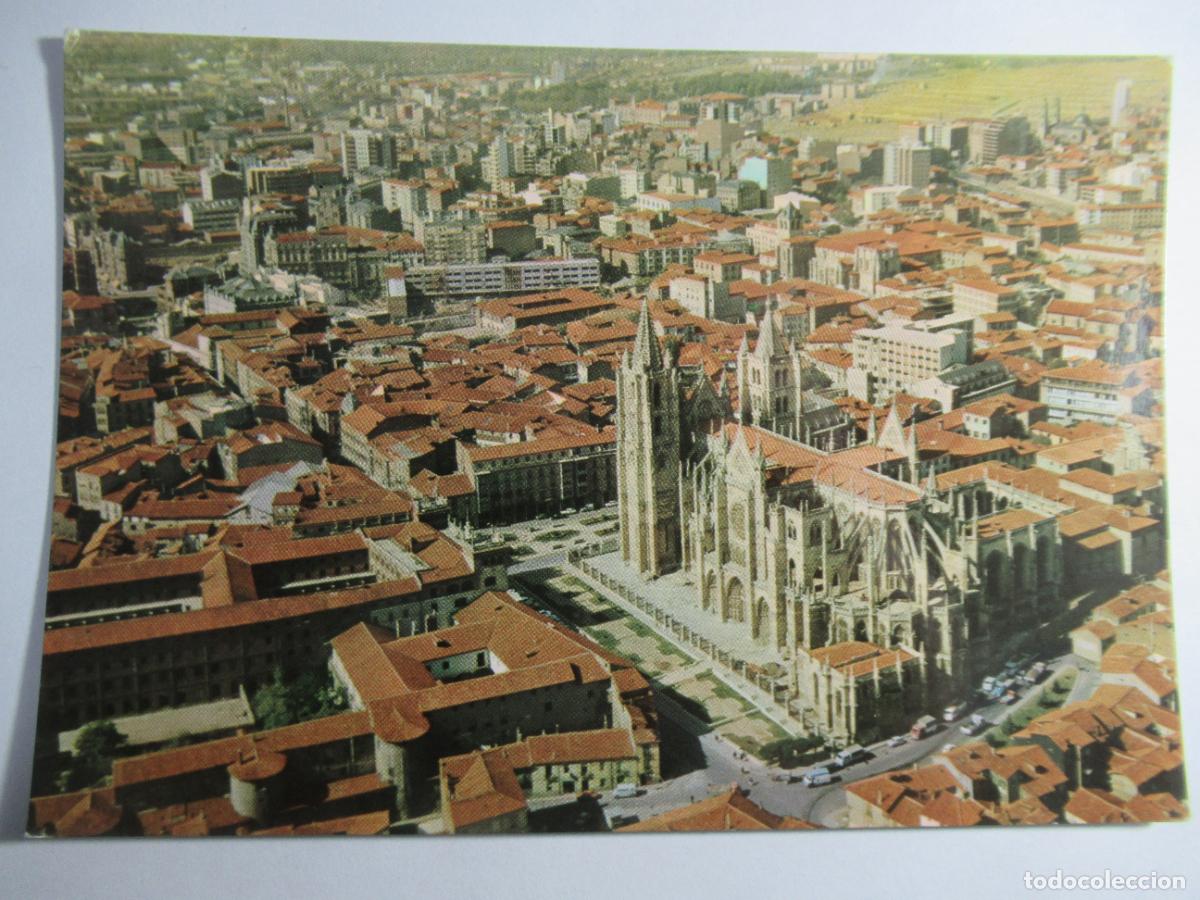 Postales: Le&oacute;n - Vista a&eacute;rea - S/C