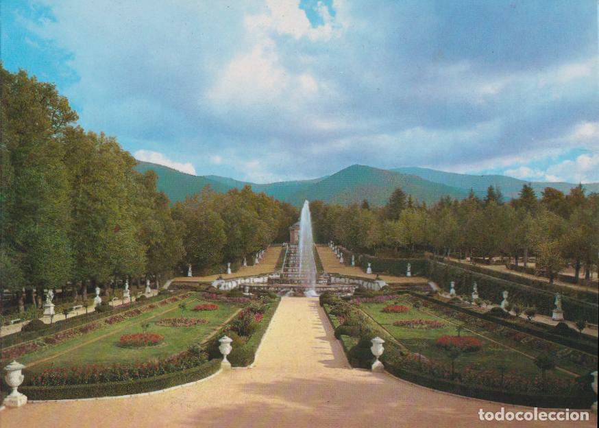 Postales: SEGOVIA, PALACIO REAL DE LA GRANJA, FUENTE DE LA CASCADA - EDITORIAL PATRIMONIO NACIONAL - S/C