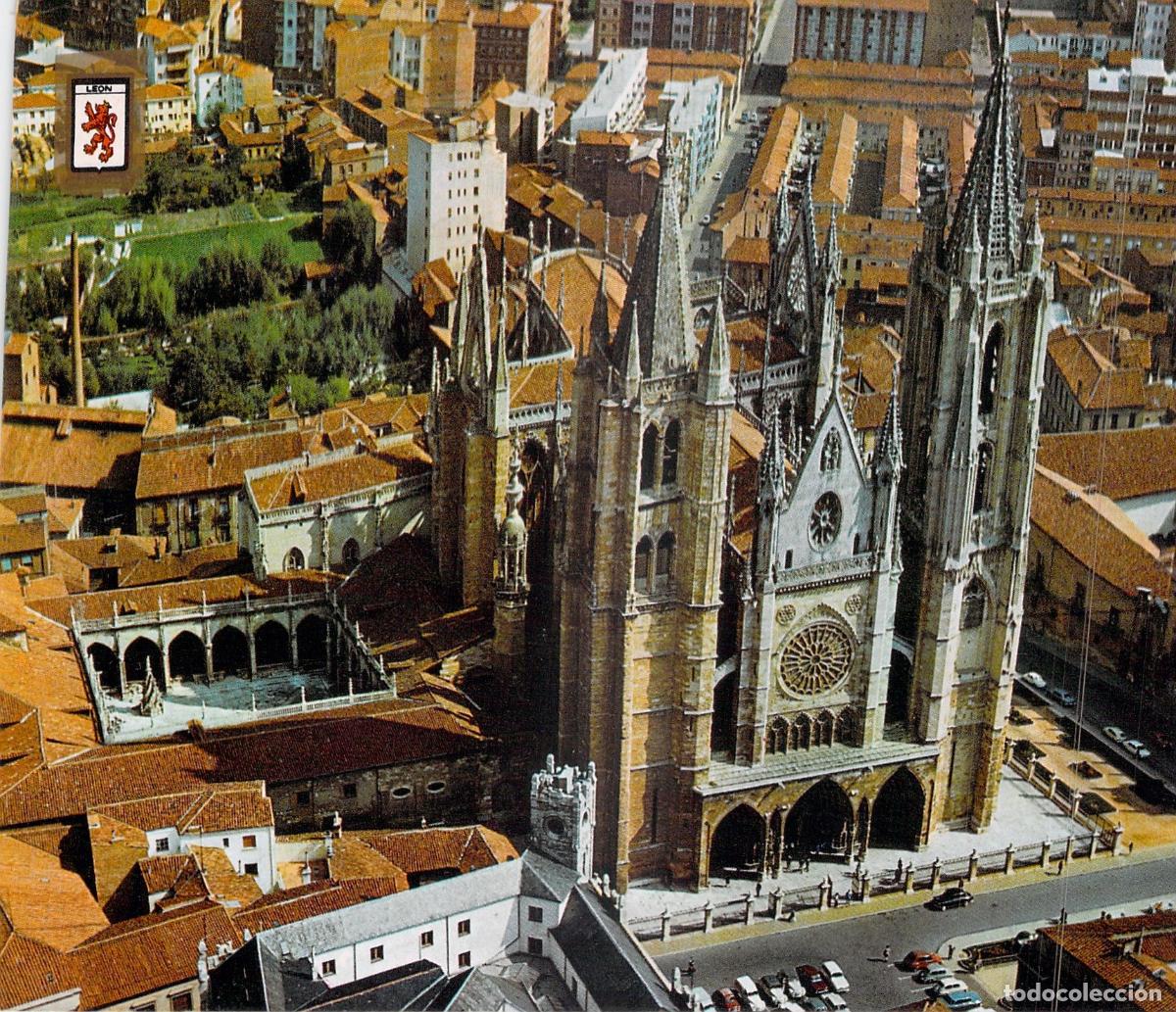 Postales: Postal de la Catedral de Le&oacute;n - Vista A&eacute;rea