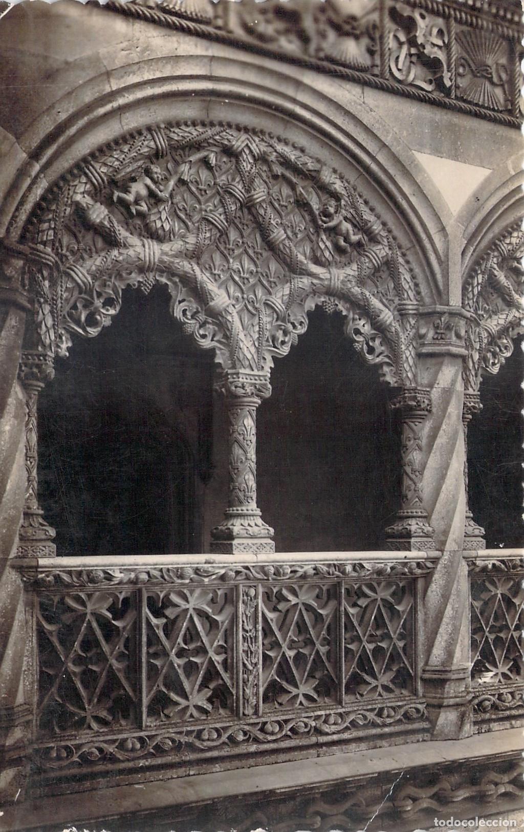 Postales: Postal Valladolid Detalle del Patio de San Gregorio Arquitectura G&oacute;tica