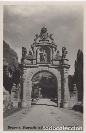Postales: SEGOVIA PUERTA DE LA FUENCISLA SIN ESCRIBIR