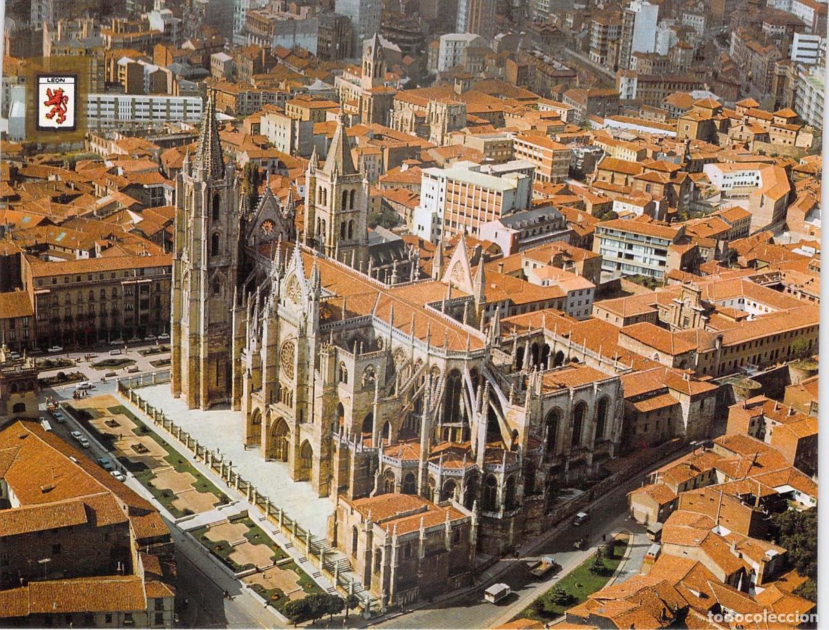 Postales: Postal de la Catedral de Le&oacute;n - Vista A&eacute;rea de la Ciudad
