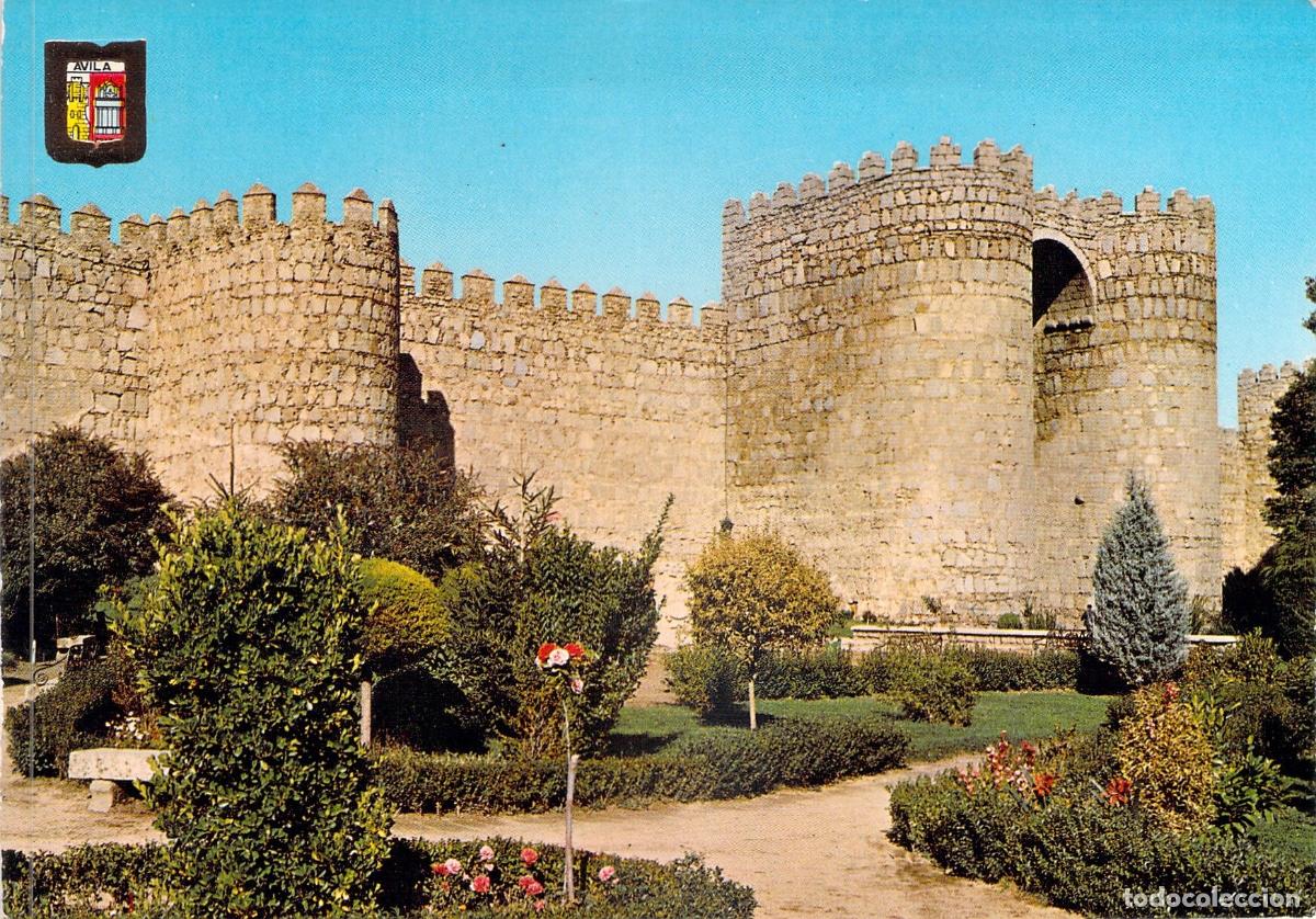 Postales: Postal de la Plaza de San Vicente y Murallas de &Aacute;vila