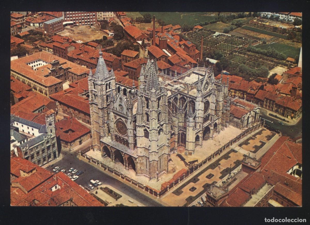 Postales: LE-0800- LE&Oacute;N. CATEDRAL. VISTA AEREA.
