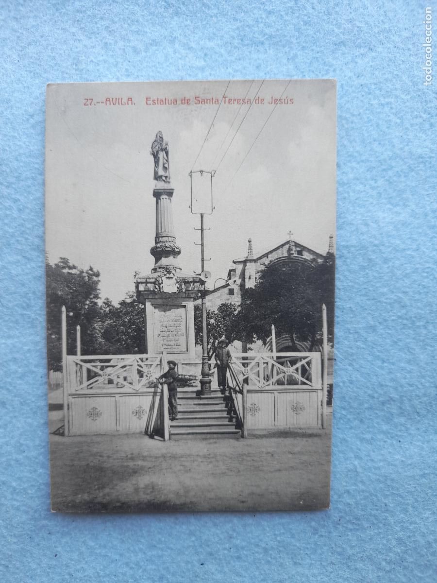 Postales: &Aacute;vila. Estatua de Santa Teresa de Jes&uacute;s.
