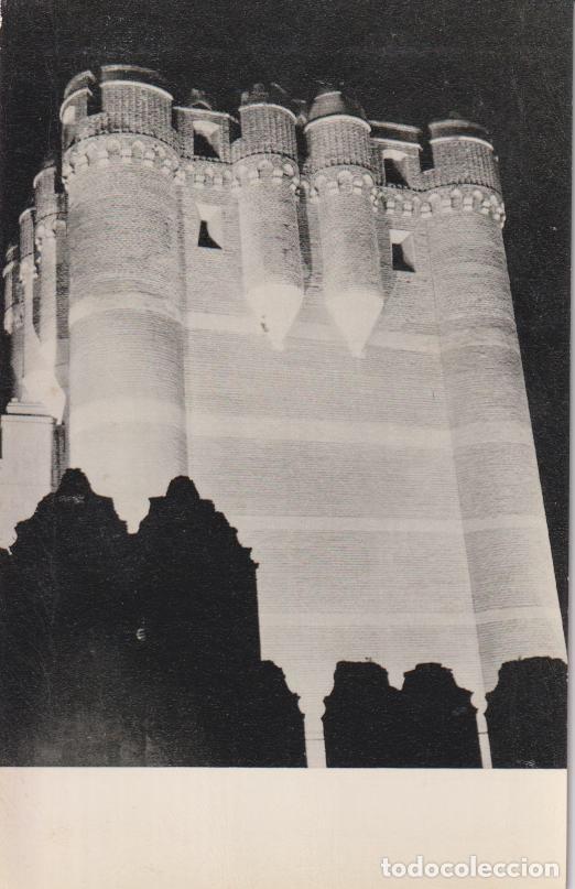 Postales: COCA (SEGOVIA) CASTILLO, LA TORRE DEL HOMENAJE ILUMINADA - H.FOURNIER N&ordm;23 - S/C