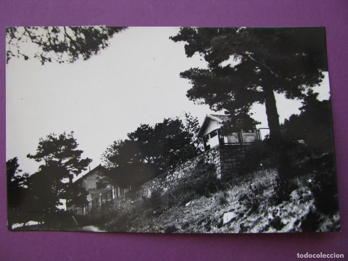 Postales: POSTAL FOTOGRAFICA DE SAN RAFAEL. SUBIDA AL APEADERO. CIRCULADA