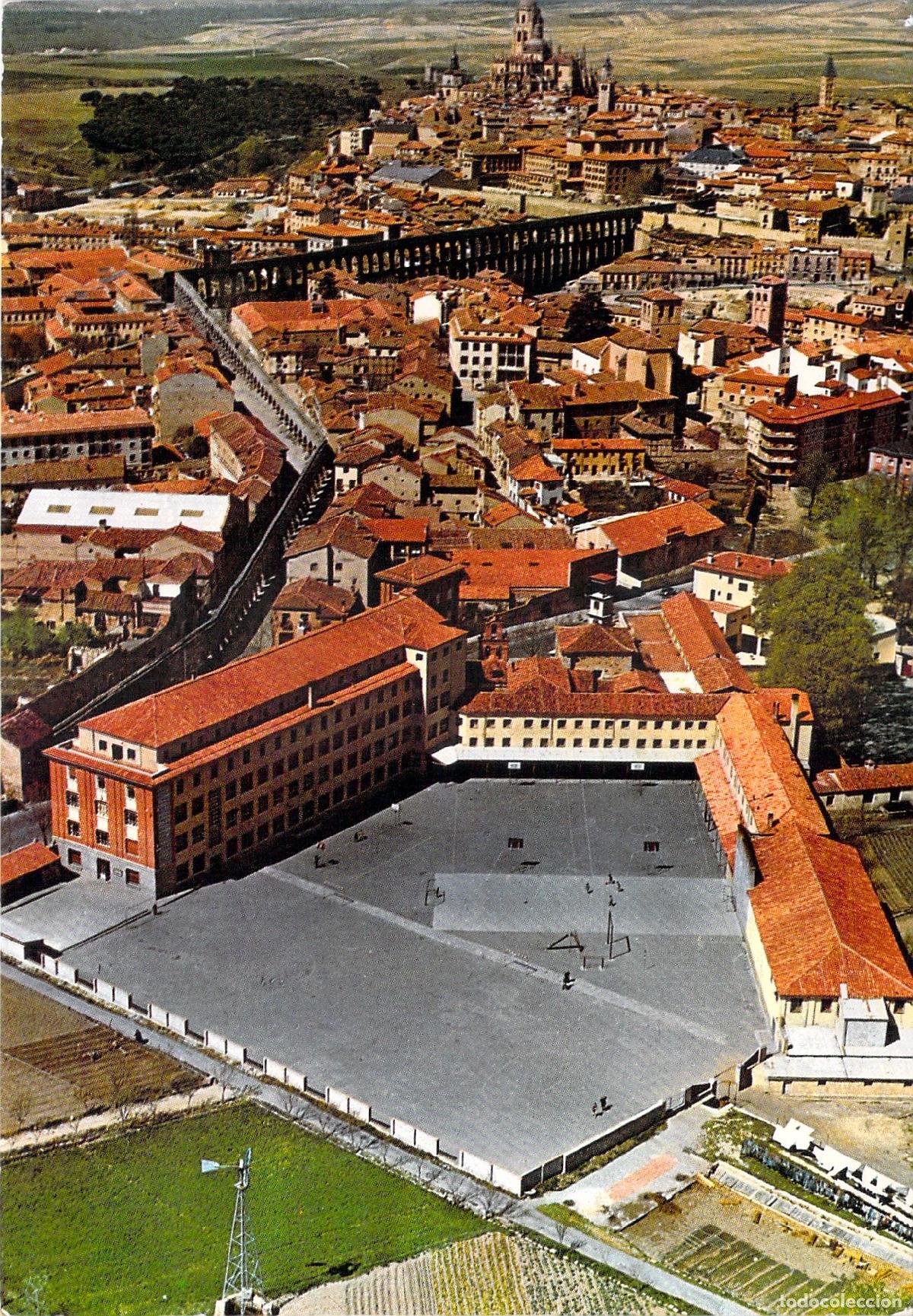Postales: Postal de Segovia Vista A&eacute;rea Colegio Coraz&oacute;n de Mar&iacute;a