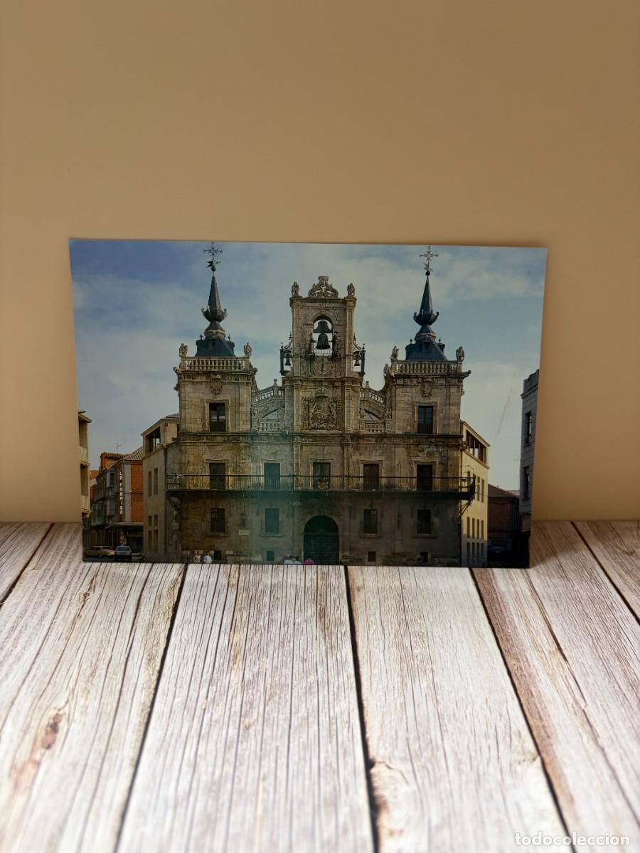 Postales: TARJETA POSTAL. LE&Oacute;N. 30.- ASTORGA. AYUNTAMIENTO. EDICIONES ARRIBAS