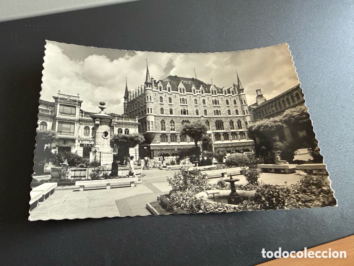 Postales: Postal. LEON. Edificio Caja de Ahorros y Monte de Piedad. Ed Garcia Garabella