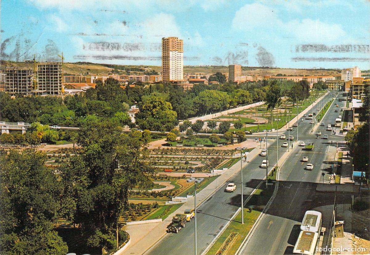 Postales: Postal de Valladolid Vista Parcial y Jardines de la Rosaleda