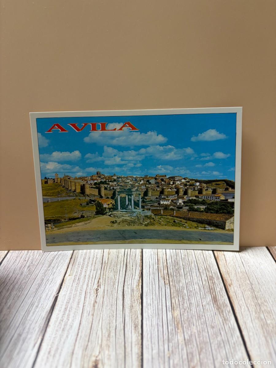 Postales: TARJETA POSTAL. &Aacute;VILA. 57.- LOS CUATRO POSTES Y VISTA GENERAL. EDICIONES ARRIBAS