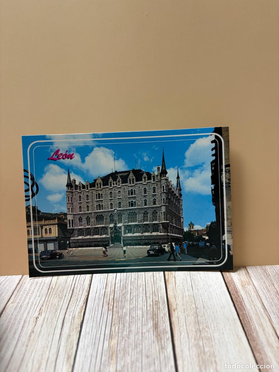 Postales: TARJETA POSTAL. LE&Oacute;N. 97.- PLAZA DE SAN MARCELO. CAJA DE AHORROS. OBRA DE GAUD&Iacute;. EDICIONES ARRIBAS
