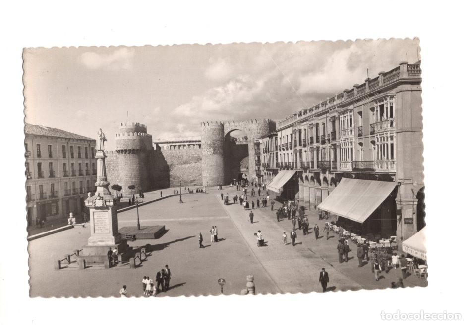 Postales: &Aacute;VILA.- PLAZA DE SANTA TERESA DE JES&Uacute;S.