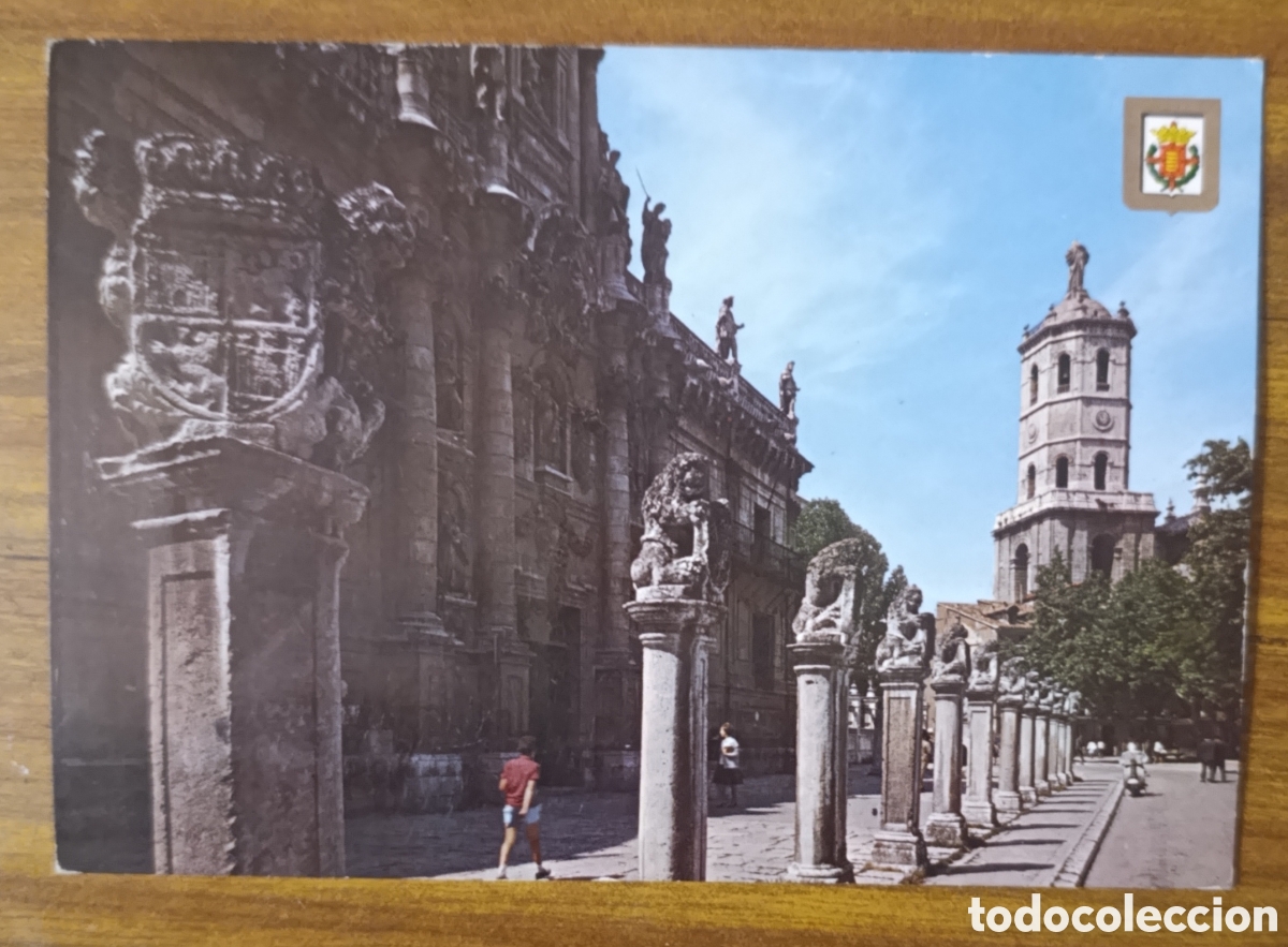 Postales: Postal Valladolid. Universidad y Catedral. Ediciones FISA - Subirats Casanovas, n.&ordm; 9. No circulada.