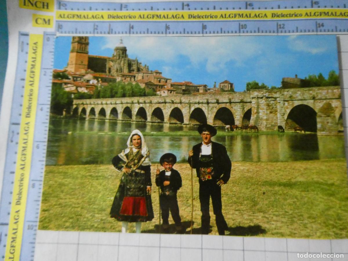 Postales: POSTAL DE SALAMANCA. A&Ntilde;O 1968. TIPO SCHARROS TRAJES REGIONALES T&Iacute;PICOS FAMILIA 28 BARRUECO. 1570
