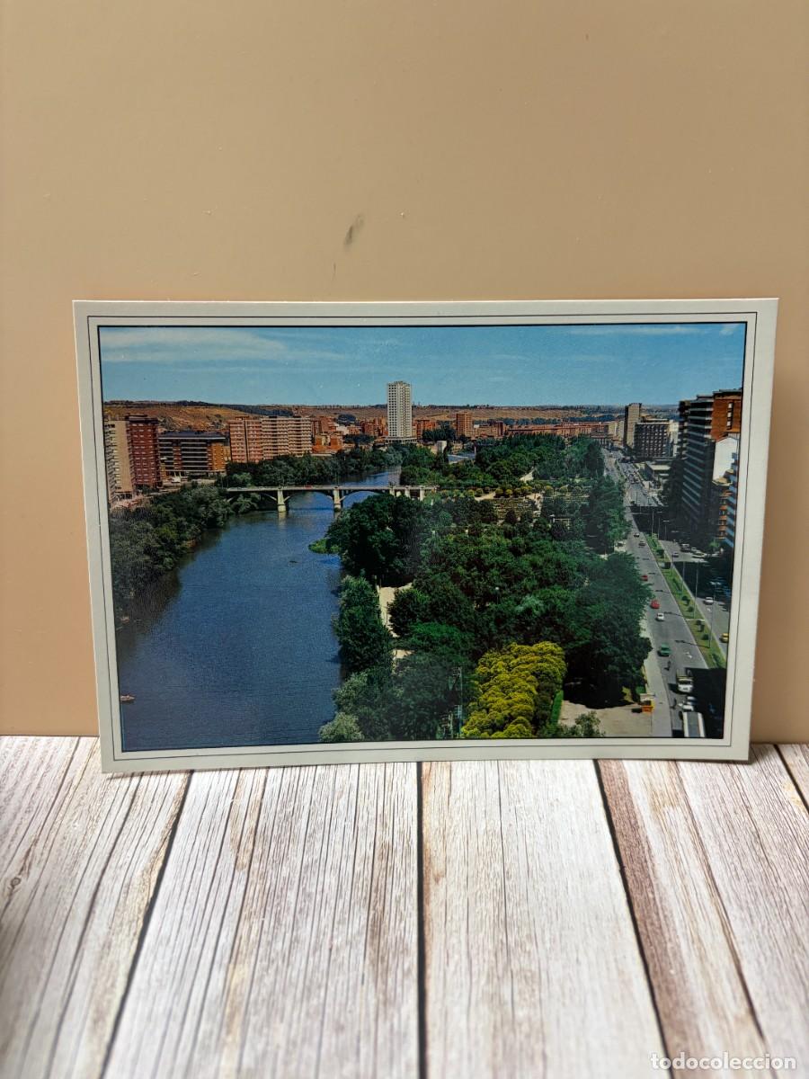 Postcards: TARJETA POSTAL. VALLADOLID. 104.- PASEO DE ISABEL LA CAT&Oacute;LICA Y R&Iacute;O PISUERGA. EDICIONES ARRIBAS