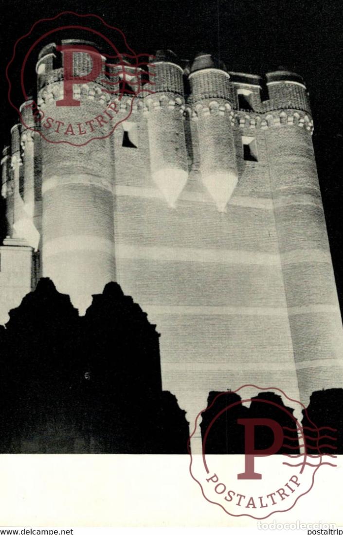 Postales: Segovia Castillo de Coca La torre del homenaje iluminada Castilla y Le&oacute;n. Espa&ntilde;a Spain