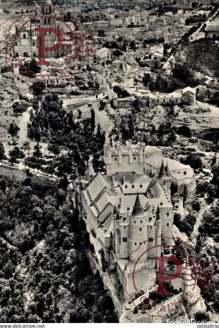 Postales: Segovia El Alcazar y la Catedral vista a&eacute;rea Castilla y Le&oacute;n. Espa&ntilde;a Spain
