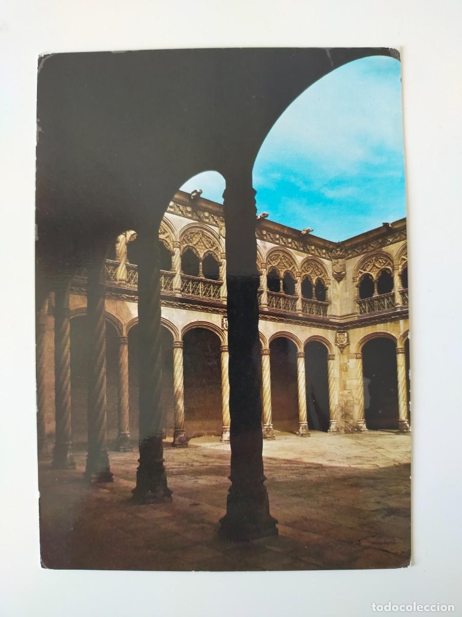 Postales: Postal VALLADOLID: Colegio San Gregorio. Claustros.- Edic Arribas.