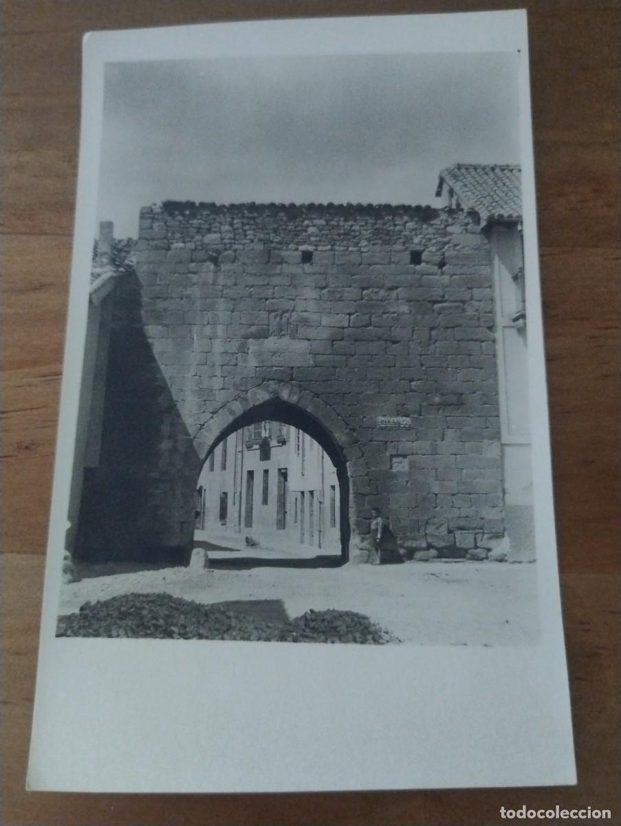 Postales: Fotograf&iacute;a tama&ntilde;o postal. Puerta de Reinosa Aguilar de Campoo. Palencia