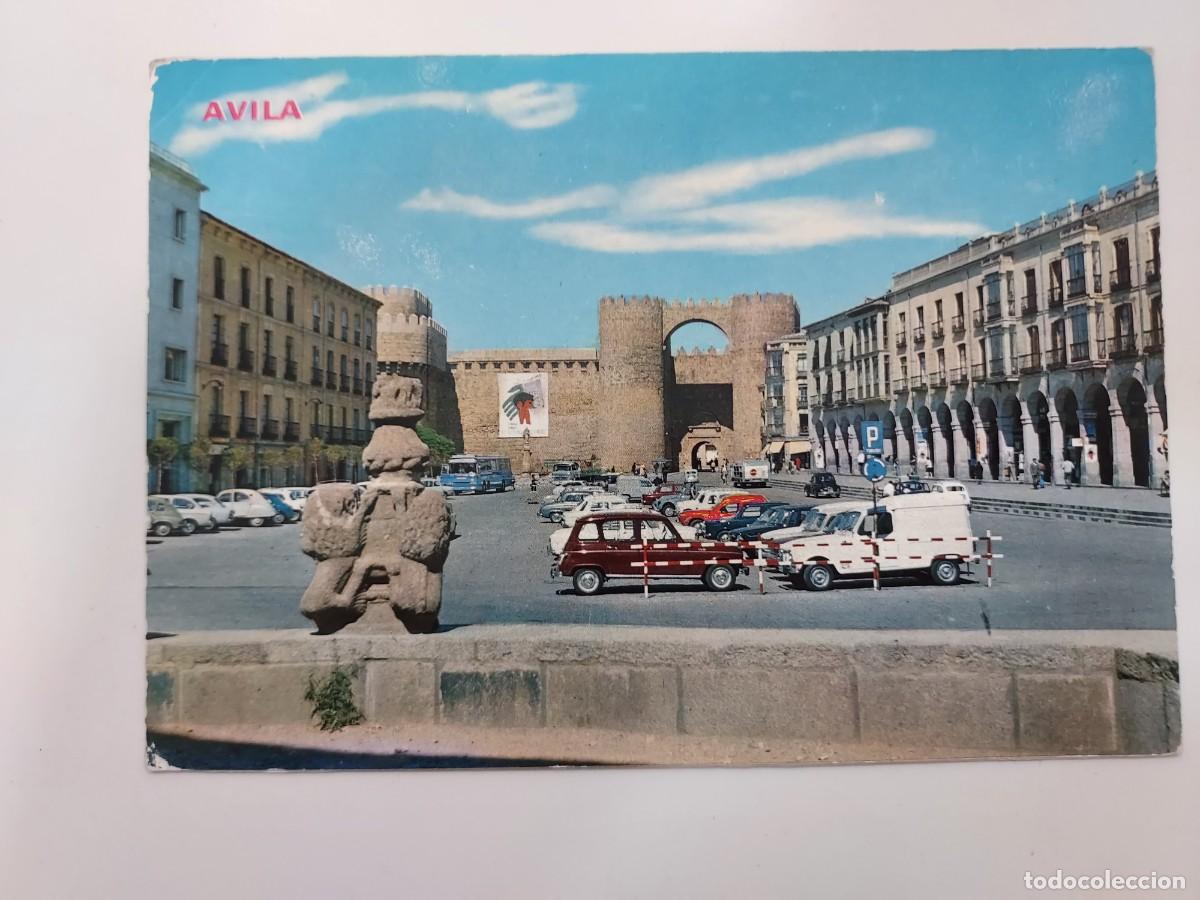Postales: POSTAL AVILA PLAZA DE SANTA TERESA. SIN CIRCULAR. COCHES RENAULT 4L