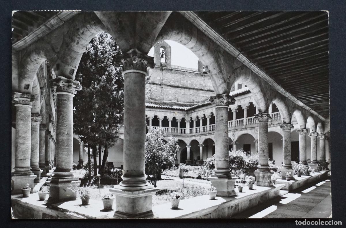 Postales: Salamanca, Claustro del Convento de la Due&ntilde;as, postal circulada con sello el a&ntilde;o 1967