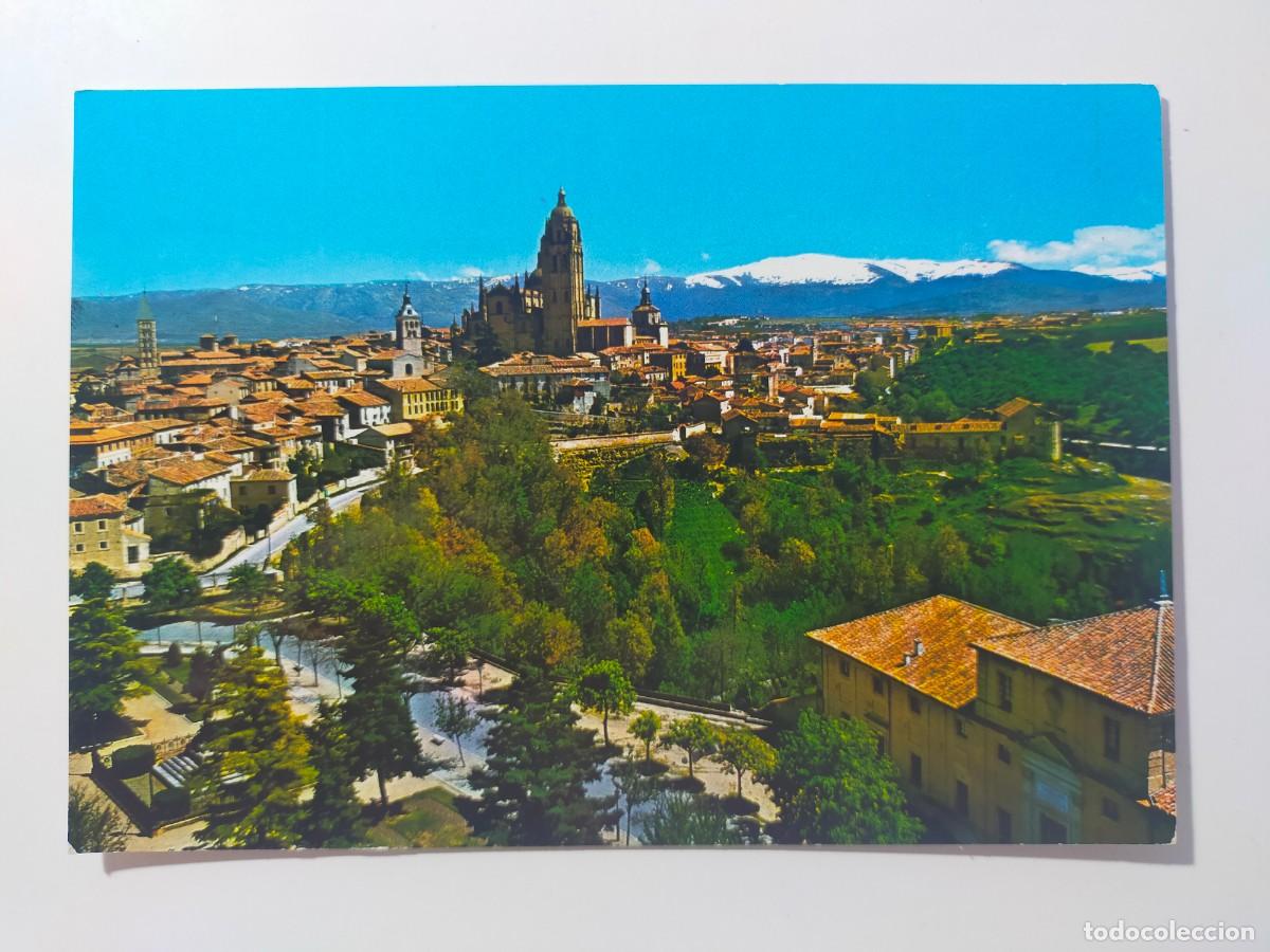 Postales: Postal SEGOVIA: Panor&aacute;mica y Catedral - Edic. Ro.
