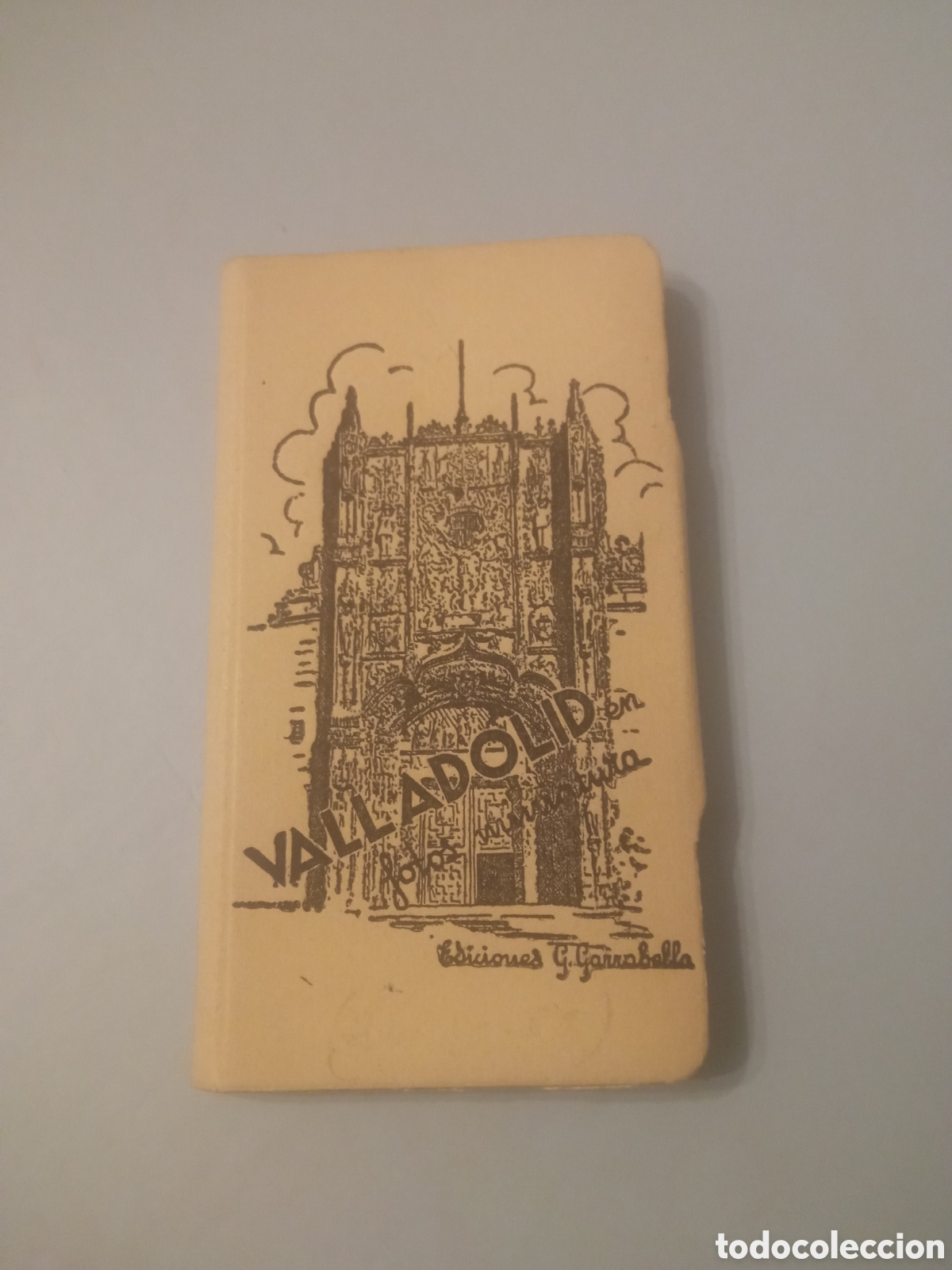Postales: Antiguo acorde&oacute;n de 10 fotos en miniatura de Valladolid, miden 88x45mm