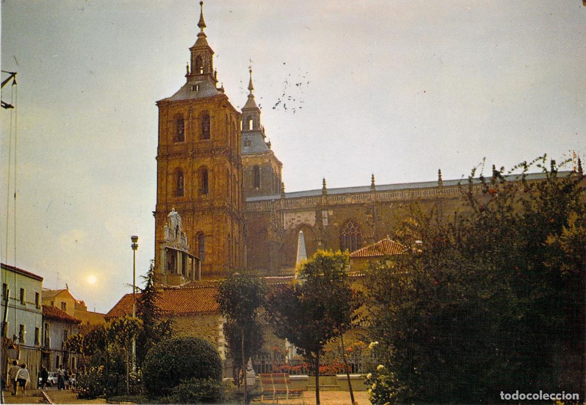 Postales: Postal de la Catedral de Astorga, atardecer