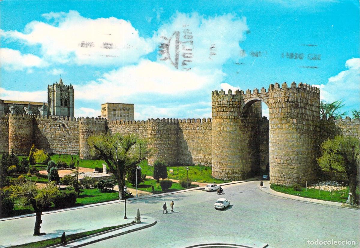 Postales: Postal de la Puerta de San Vicente en las Murallas de &Aacute;vila