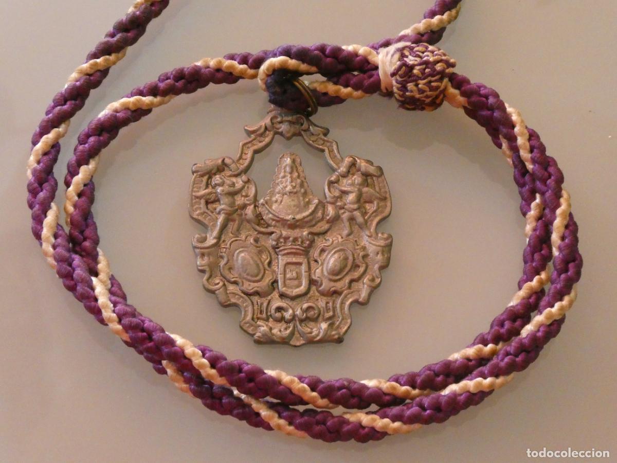 Postales: MEDALLA MEDALL&Oacute;N RELIGIOSO. HERMANDAD DEL ROC&Iacute;O DE M&Aacute;LAGA 1979. MODELO PEQUE&Ntilde;O. 50 GR