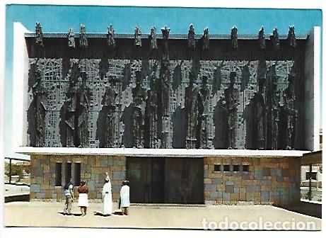 Postales: FACHADA PRINCIPAL, SANTUARIO DE NUESTRA SE&Ntilde;ORA DEL CAMINO.- LEON