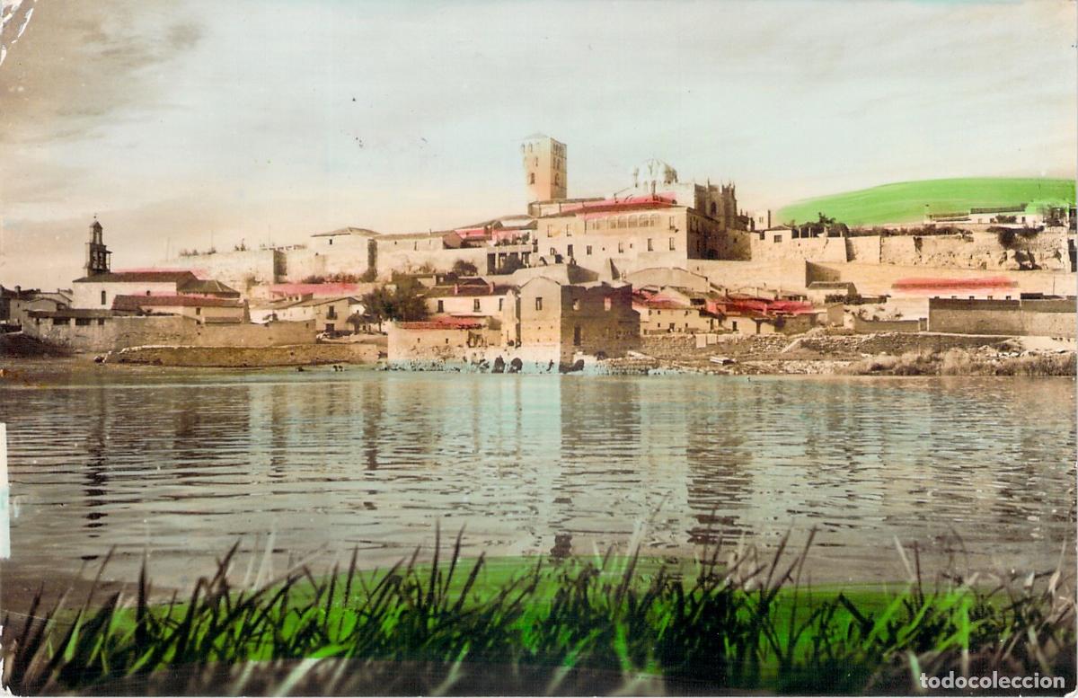 Postales: Postal de vista panor&aacute;mica de la ciudad de Zamora