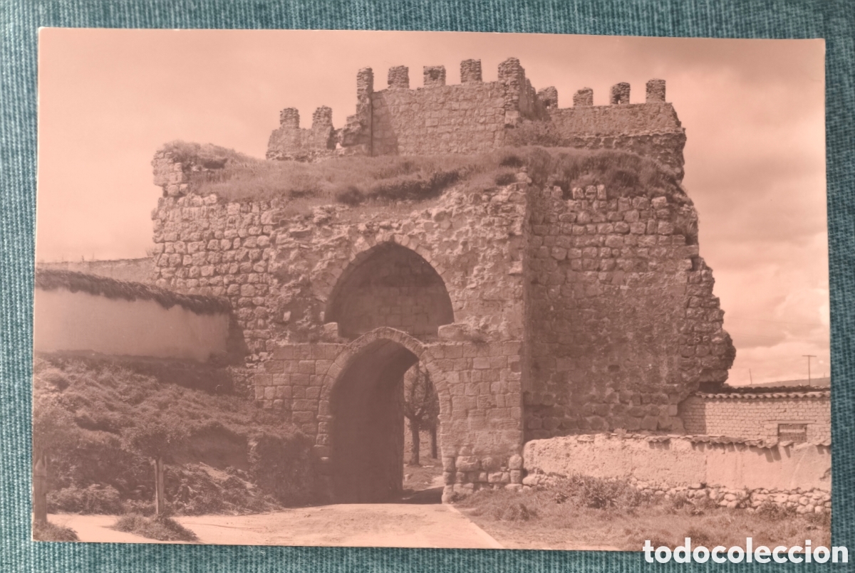 Postales: ALMAZAN PUERTA DEL MERCADO POSTAL FOTOGR&Aacute;FICA SORIA C. 1965