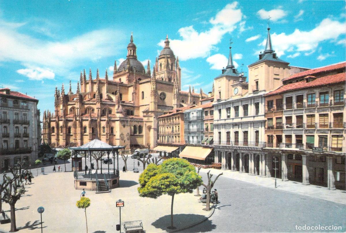 Postales: Postal de la Plaza Mayor y Catedral de Segovia