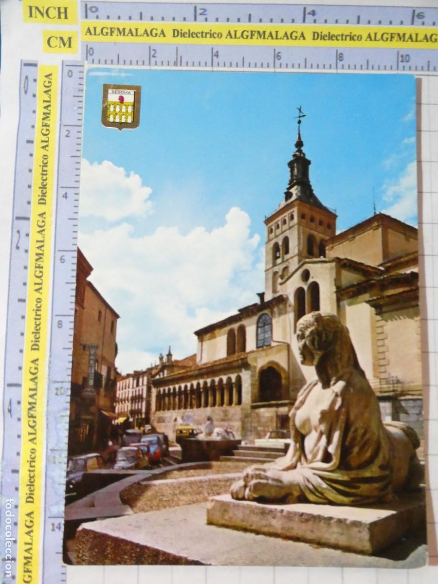 Postales: POSTAL DE SEGOVIA. A&Ntilde;O 1965. PLAZA DE LAS SIRENAS E IGLESIA DE SAN MART&Iacute;N 20 ESCUDO ORO. 2812