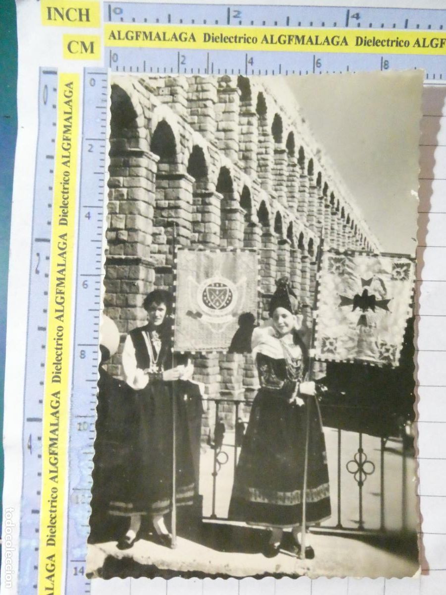 Postales: POSTAL DE SEGOVIA. A&Ntilde;OS 30 50. ACUEDUCTO ROMANO TIPISMO FOLKLORE BLASONES. 29 DARVI. 2820
