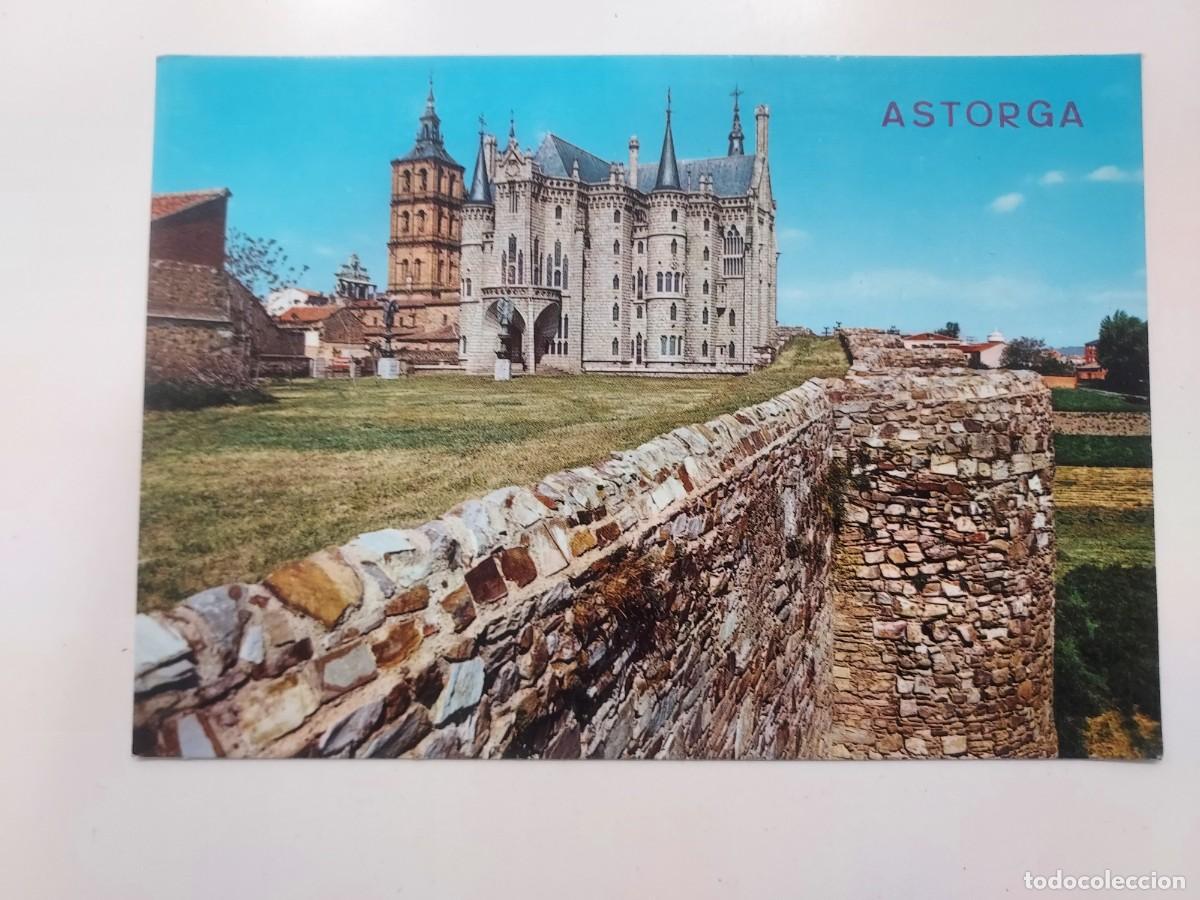 Postales: POSTAL ASTORGA PALACIO EPISCOPAL Y MURALLAS. (GAUDI). 1968. SIN CIRCULAR. LEON