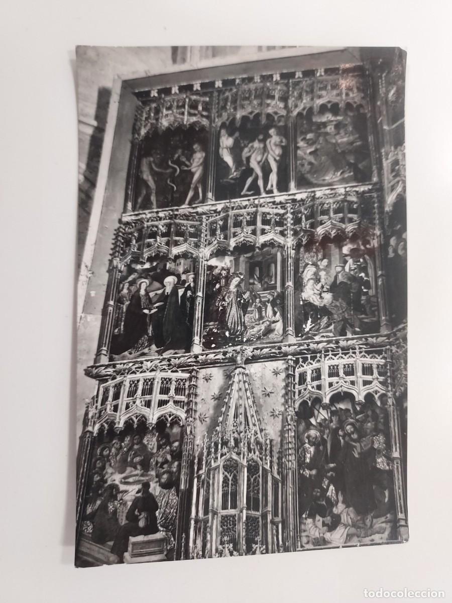 Postales: POSTAL FROMISTA IGLESIA STA MARIA DEL CASTILLO RETABLO. A&Ntilde;OS 1950. SIN CIRCULAR. PALENCIA. ANTIGUA