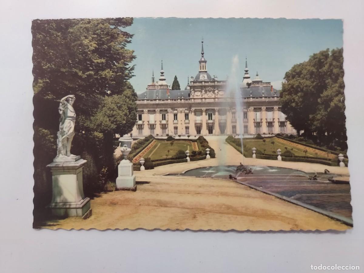 Postales: POSTAL LA GRANJA DE SAN ILDEFONSO PALACIO DESDE TEMPLETE. CIRCULADA 1962 SEGOVIA